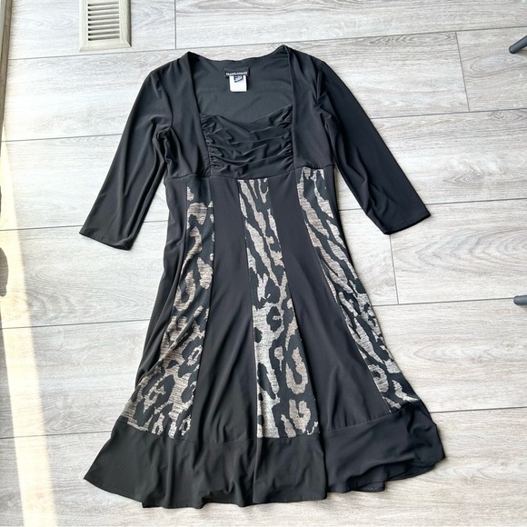 Frank Lyman Black and Leopard Print Square Neck Jersey Dress - Picture 4 of 13